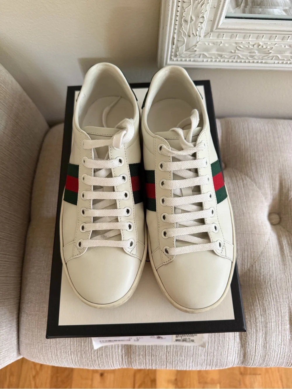 Gucci White Leather Sneakers with Red and Green Stripe